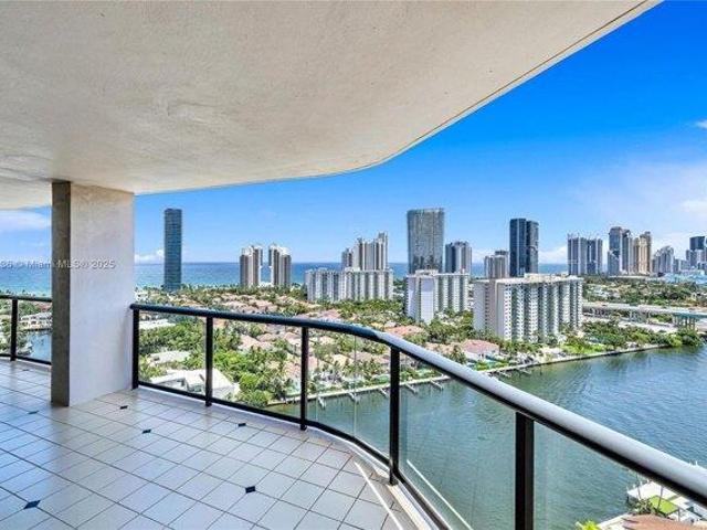 Condo for sale in Aventura, Florida