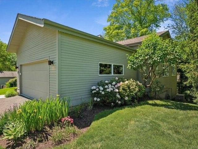Condo for sale in Avon