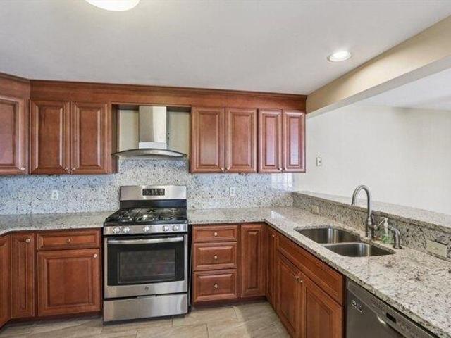 Condo for sale in Bedford, Massachusetts
