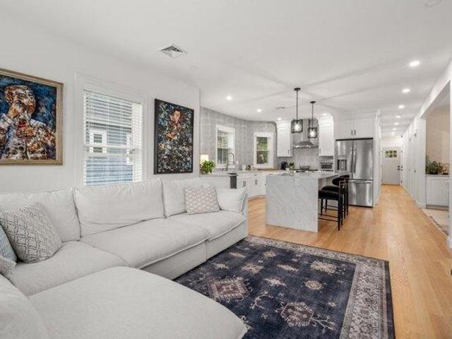 Condo for sale in Bellevue, Boston