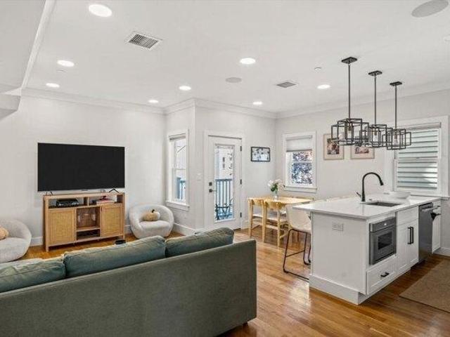 Condo for sale in Seaport, Boston