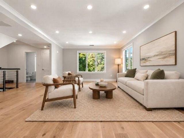 Condo for sale in North Brookline, Brookline