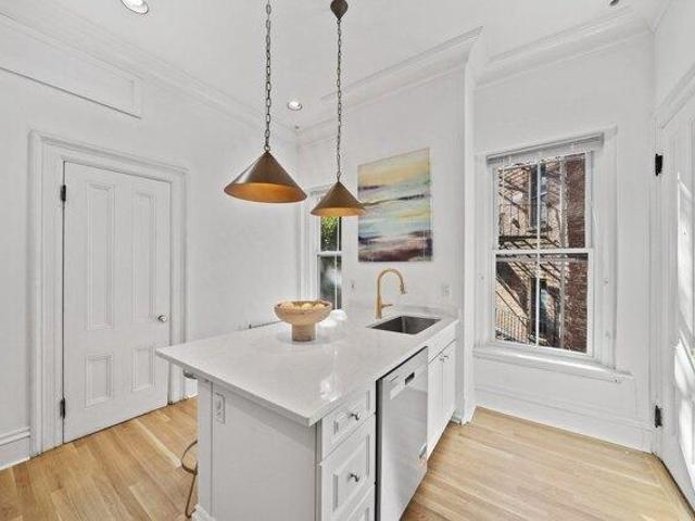 Condo for sale in Pill Hill, Brookline