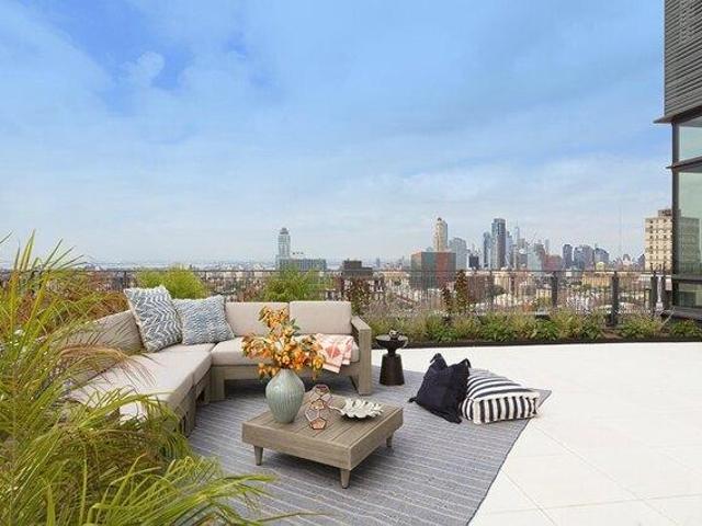 Condo for sale in Arverne, New York