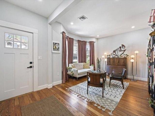 Condo for sale in Orange - Addison, Chelsea
