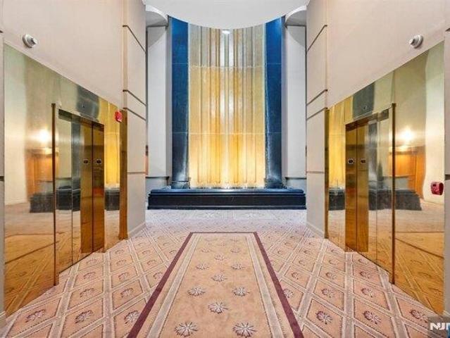 Condo for sale in Cliffside Park, New Jersey