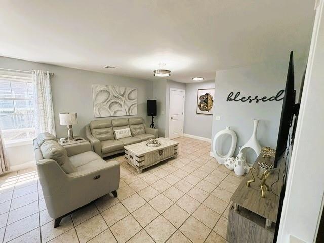 Condo for sale in Cranston, Providence County
