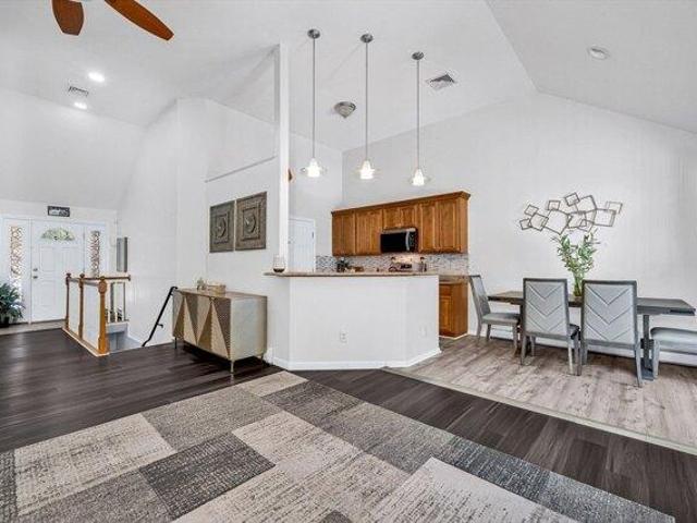 Condo for sale in Dracut, Massachusetts