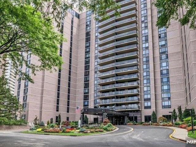 Condo for sale in Fort Lee, New Jersey