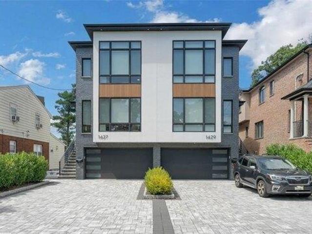 Condo for sale in Fort Lee, New Jersey