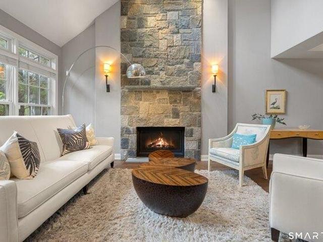 Condo for sale in North Mianus, Greenwich