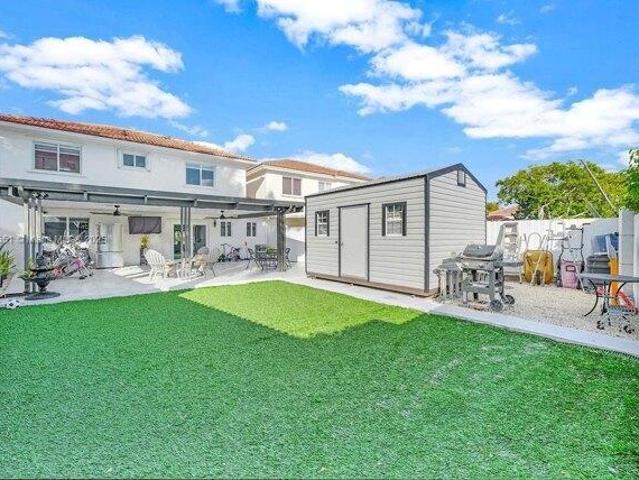 Condo for sale in Hialeah, Florida