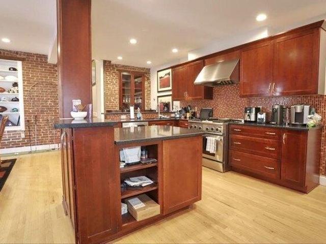 Condo for sale in Hudson, New Jersey