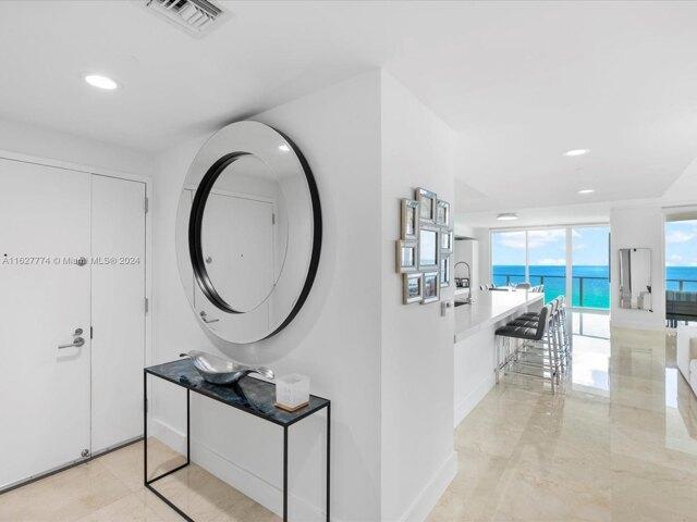 Condo for sale in Hallandale, Florida