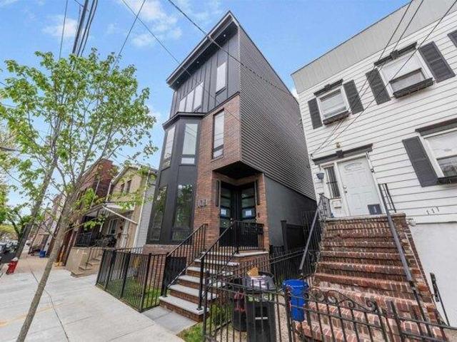Condo for sale in Hudson, New Jersey