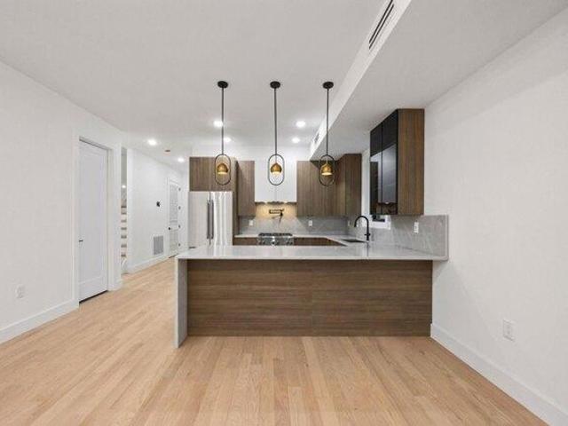 Condo for sale in Hudson, New Jersey
