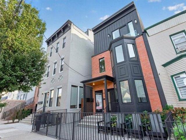 Condo for sale in Jersey City, Hudson County