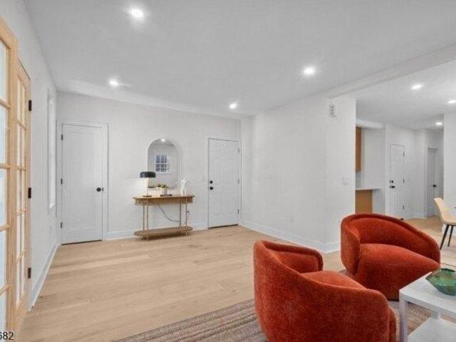 Condo for sale in Montclair, Essex County