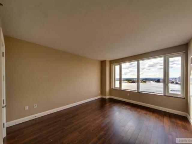 Condo for sale in Arverne, New York