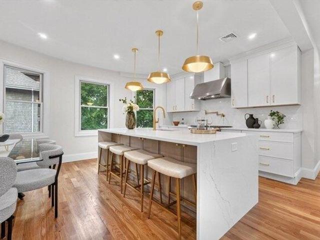 Condo for sale in Auburndale, Massachusetts