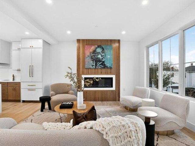 Condo for sale in Auburndale, Massachusetts
