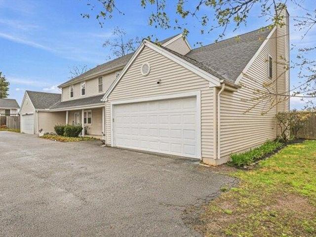 Condo for sale in Norwood, Massachusetts