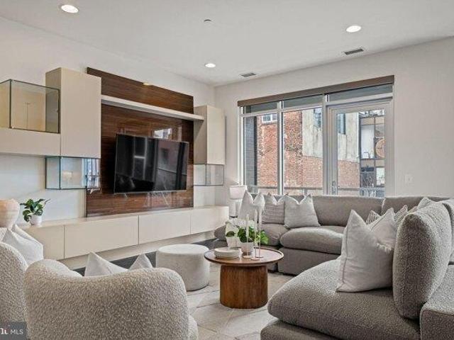 Condo for sale in Philadelphia, Pennsylvania