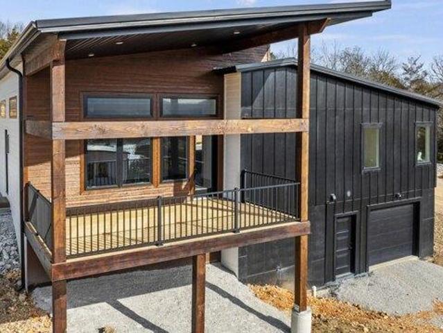 Condo for sale in Reeds Spring