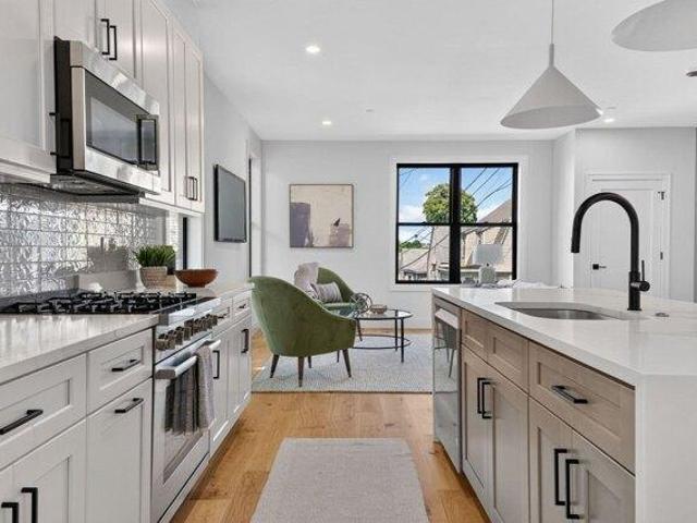 Condo for sale in Spring Hill Historic District, Somerville