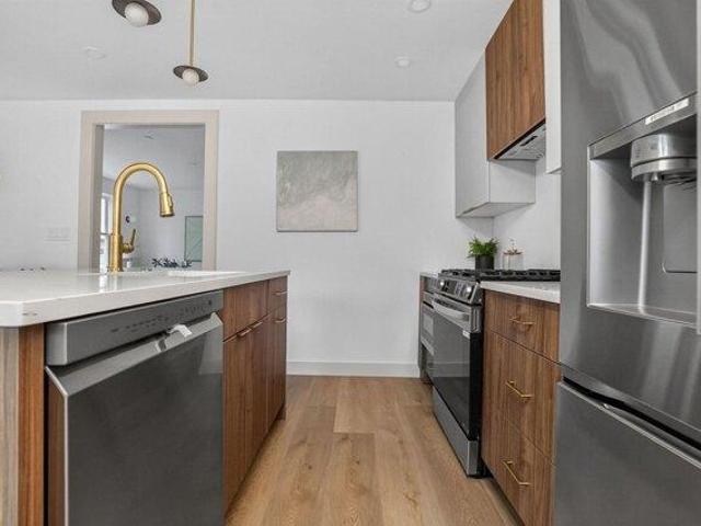 Condo for sale in Winter Hill, Somerville, Massachusetts, Somerville