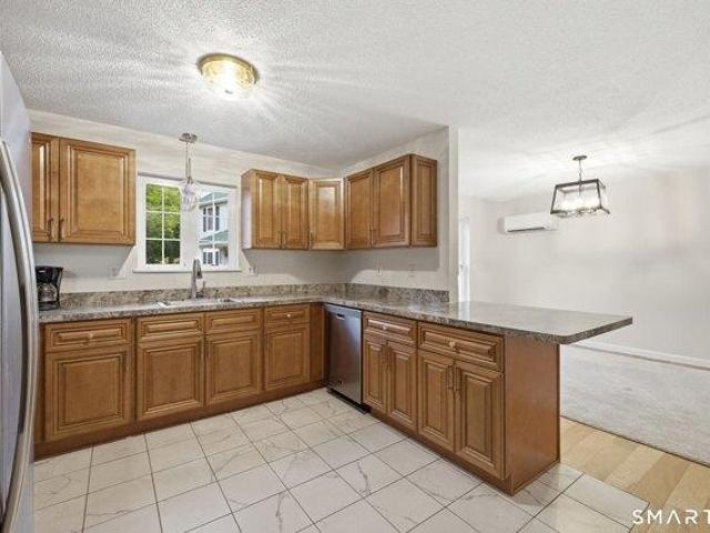 Condo for sale in South Windsor, Connecticut