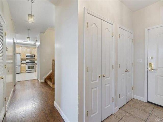 Condo for sale in Rockland, New York