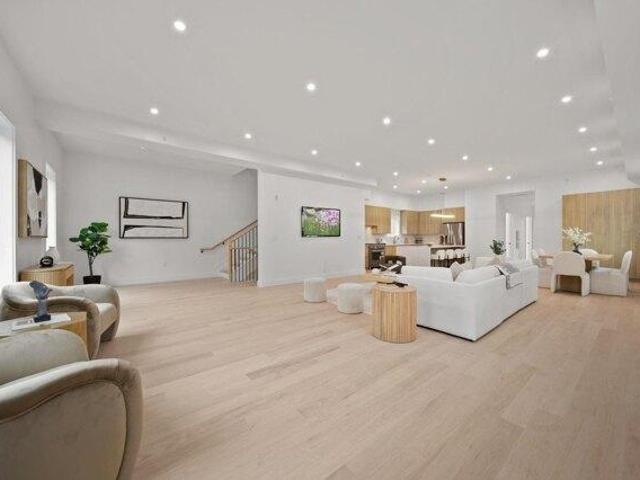 Condo for sale in Hudson, New Jersey