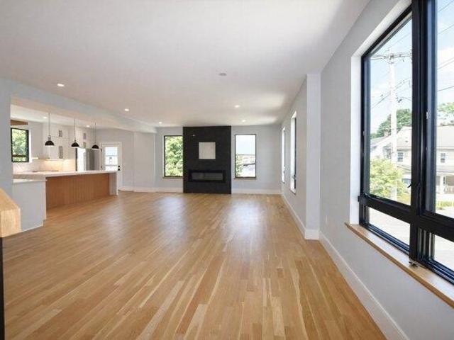 Condo for sale in Waltham, Massachusetts