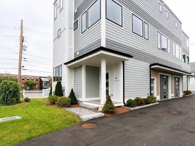 Condo for sale in South Side, Waltham
