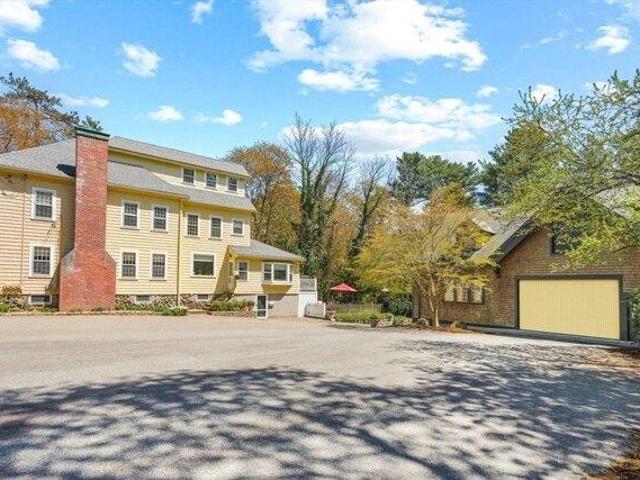 Condo for sale in Weston, Massachusetts