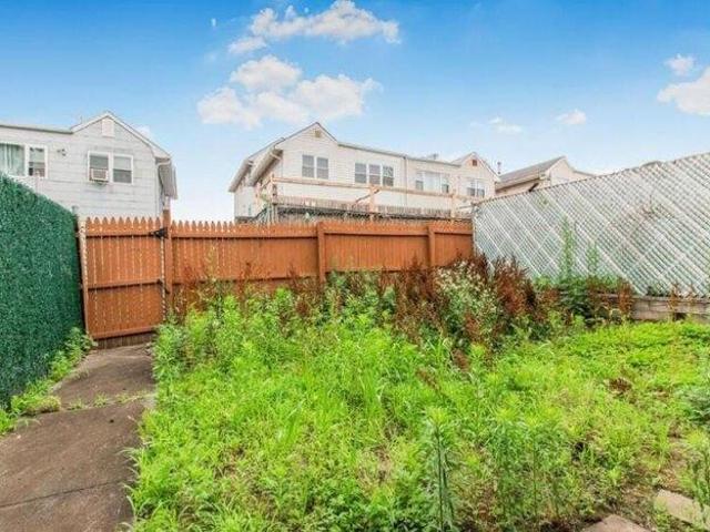 Condo for sale in Queens, Arverne