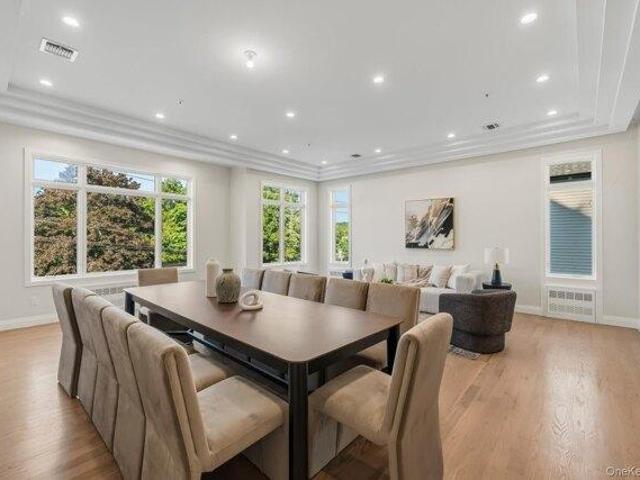 Condo for sale in New York