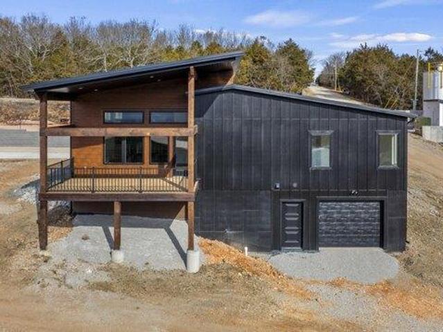 Condo for sale in Reeds Spring