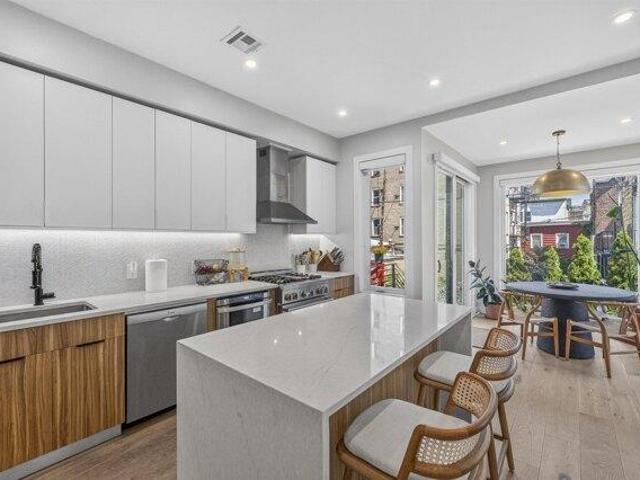 Condo for sale in Hudson, New Jersey