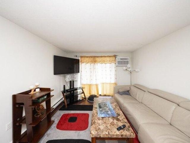 Condo for sale in Tatnuck Square, Worcester