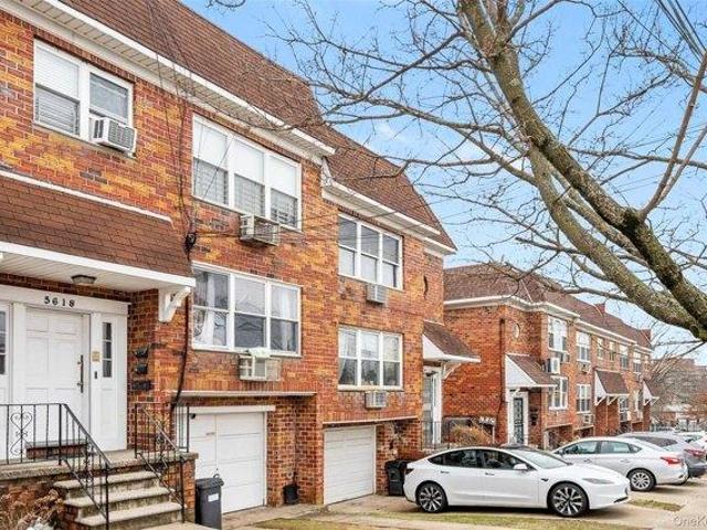Condo for sale in Queens, Arverne