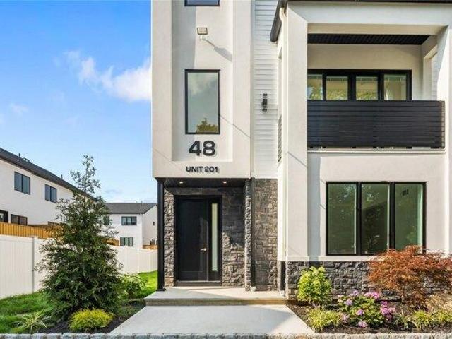 Condo for sale in Rockland, New York