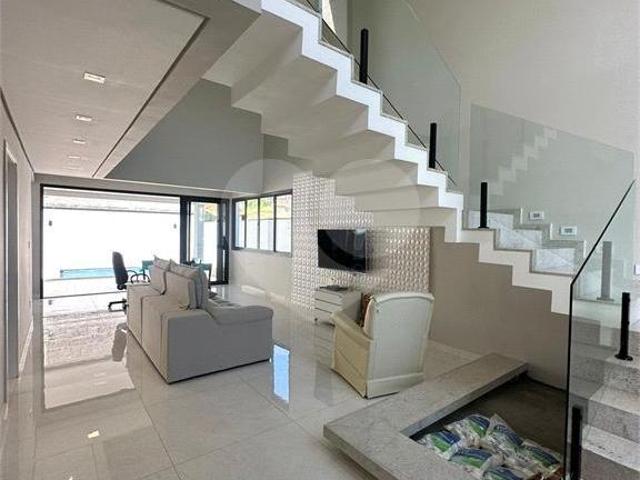 Casa venda em Região Imediata de Taubaté-Pindamonhangaba, Região Metropolitana do Vale do Paraíba e Litoral Norte