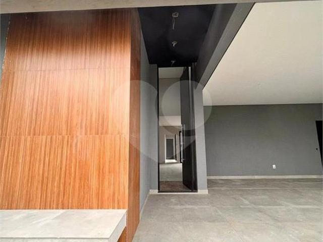 Casa venda em Região Imediata de Taubaté-Pindamonhangaba, Região Metropolitana do Vale do Paraíba e Litoral Norte