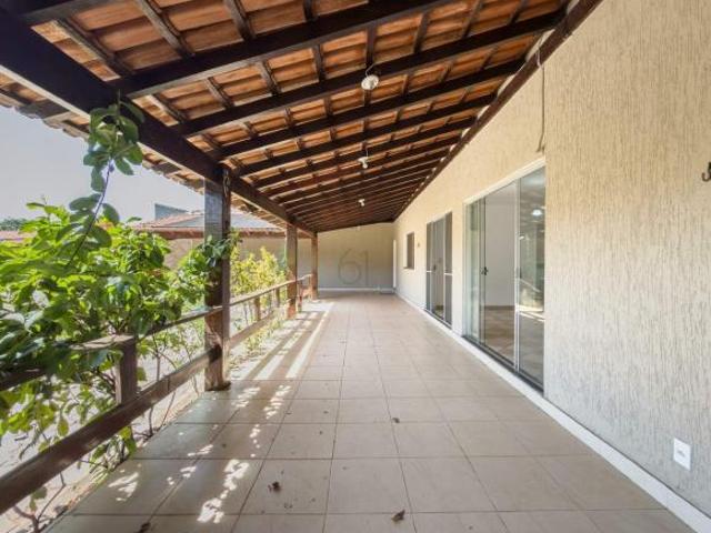 Casa venda em Região Geográfica Imediata do Distrito Federal, Região Integrada de Desenvolvimento do Distrito Federal e Entorno