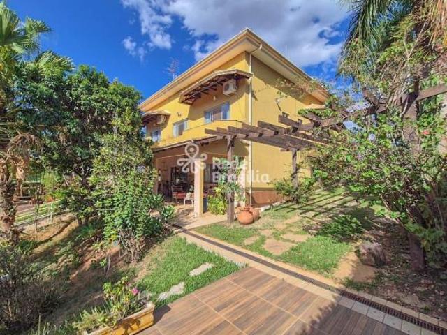 Casa venda em Condomínio Ouro Vermelho 2, Jardim Botânico