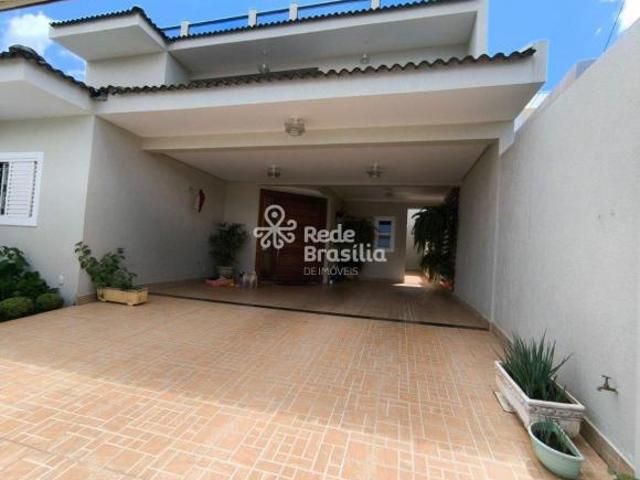 Casa venda em Região Geográfica Imediata do Distrito Federal, Região Integrada de Desenvolvimento do Distrito Federal e Entorno