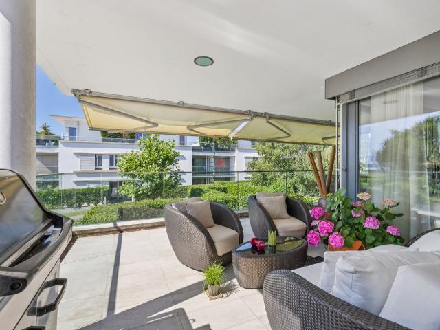 Apartment kaufen in Coppet, Waadt