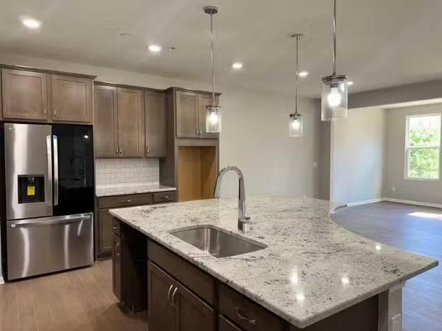 Condo for rent in Plymouth